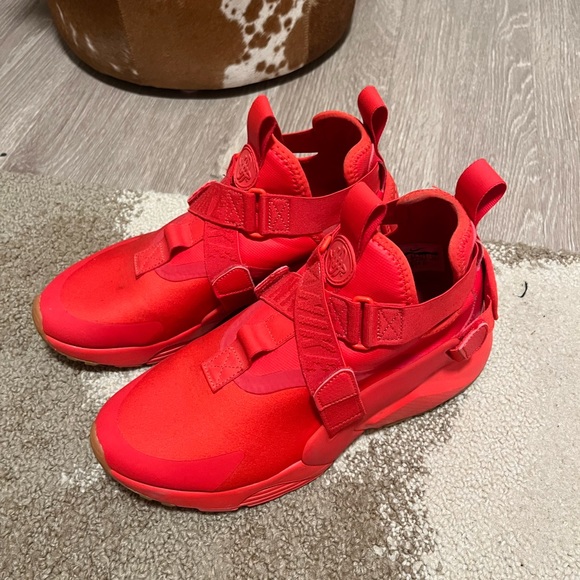 Red Nike Air shoes with two sets of back panels. Women’s 9, gently used - Picture 3 of 8